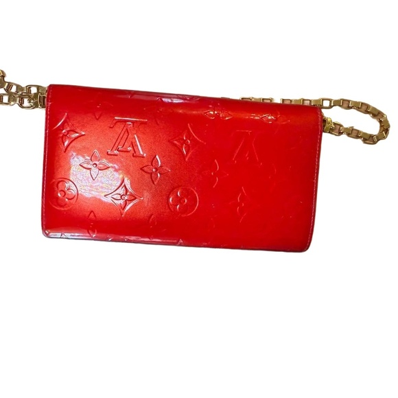 Louis Vuitton Red Monogram Vernis Wallet On Chain - Picture 3 of 8